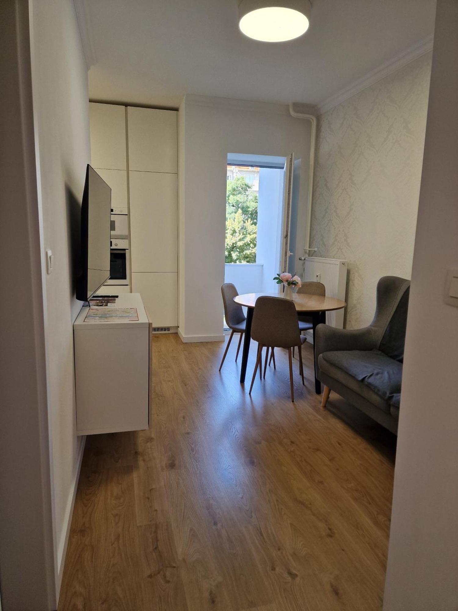 Old Town Apartment - 2 Bedrooms Братислава Экстерьер фото