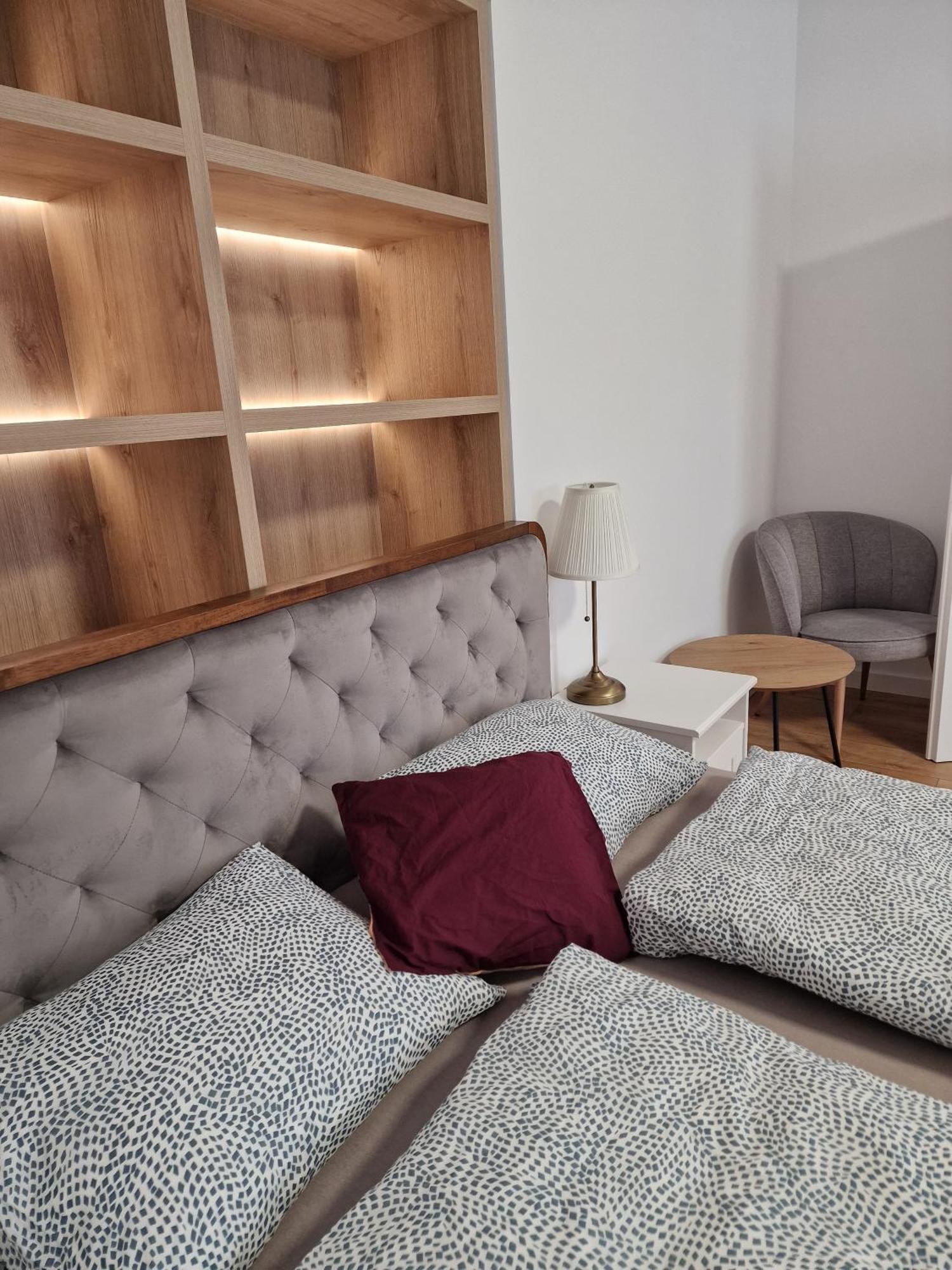 Old Town Apartment - 2 Bedrooms Братислава Экстерьер фото