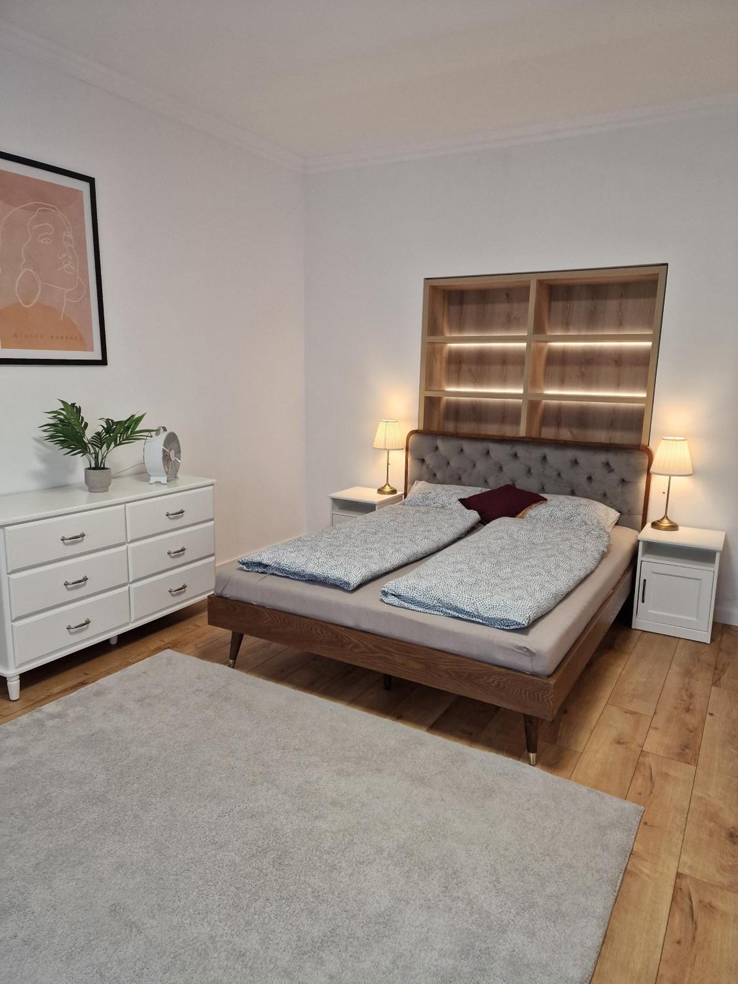 Old Town Apartment - 2 Bedrooms Братислава Экстерьер фото
